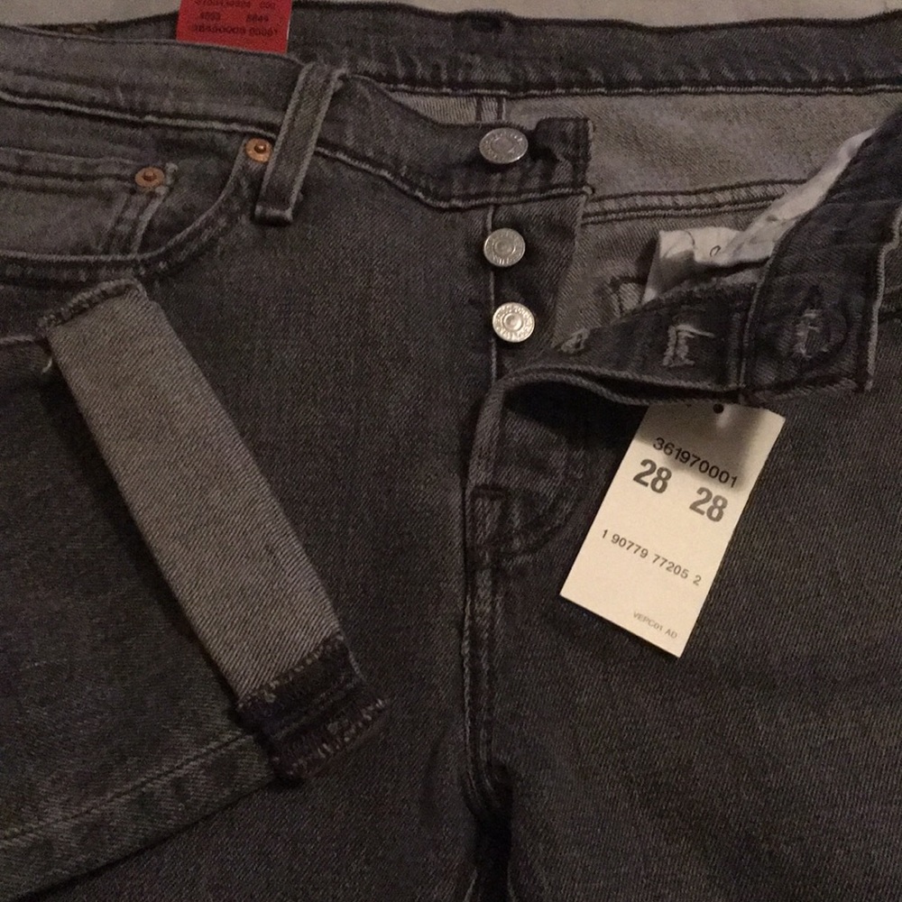 NWT Levi 501 Taper Button-fly Sz 28